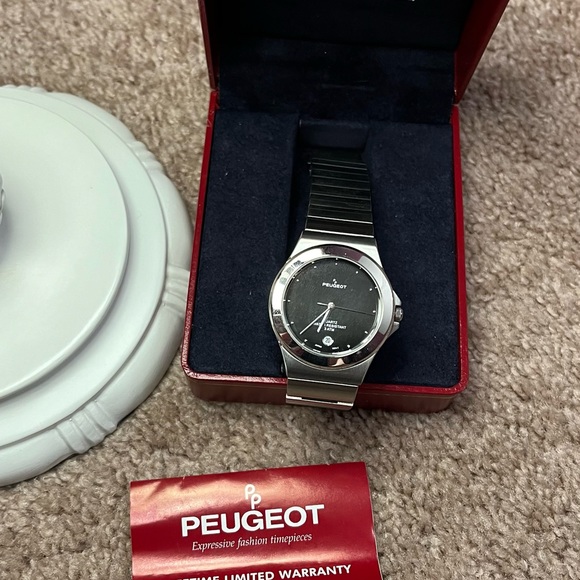 Peugeot Men’s Watch brand new ready for gifting! - Picture 3 of 3